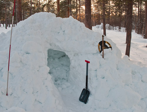 Digging in - Ice Raven - Sub Zero Adventure - Copyright Gary Waidson, All rights reserved.